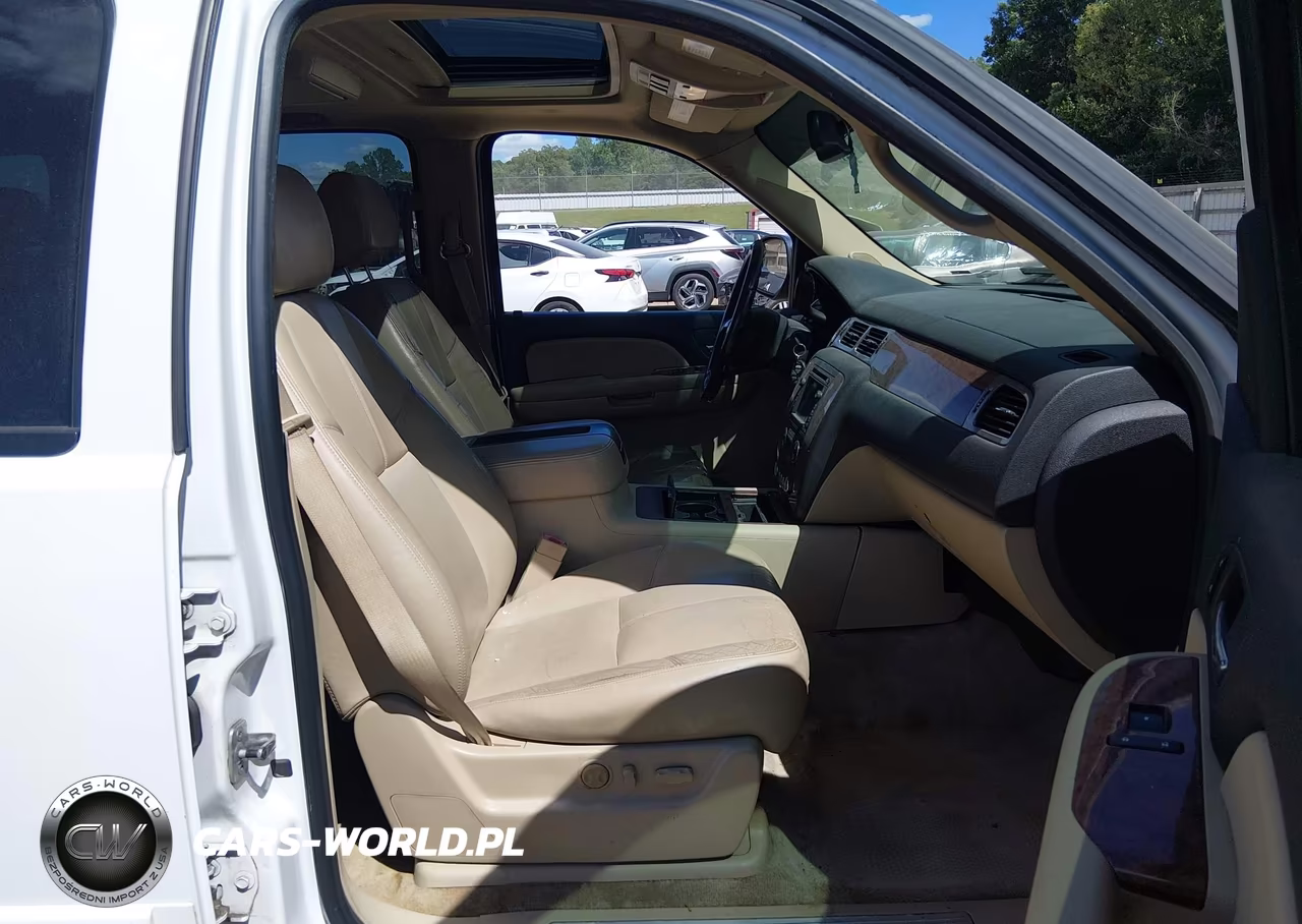 2008 Chevrolet Tahoe Ltz VIN:1GNFC13068R130642 - 5