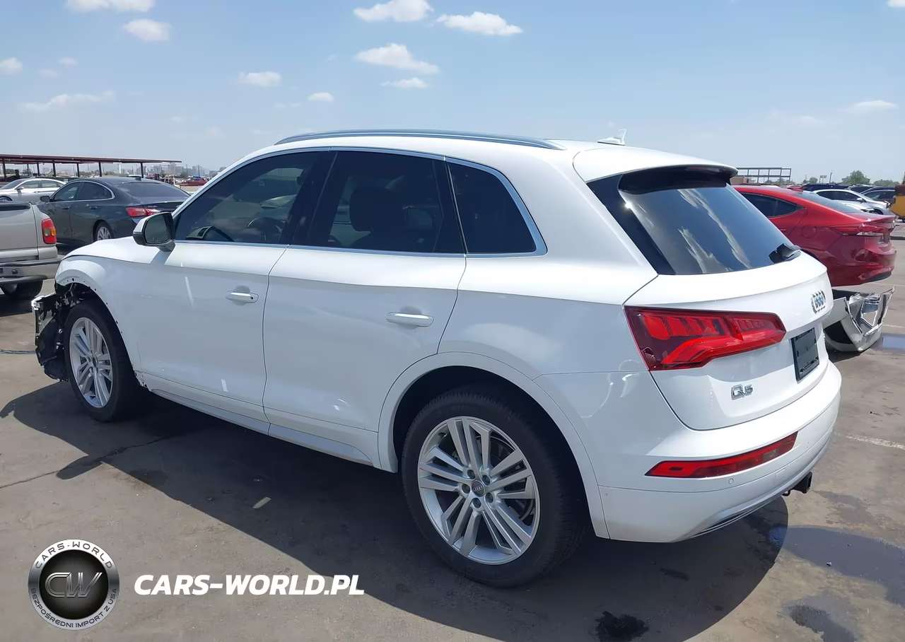 2018 Audi Q5 2.0T Premium-2.0T Tech Premium VIN:WA1CNAFY8J2215658 - 3