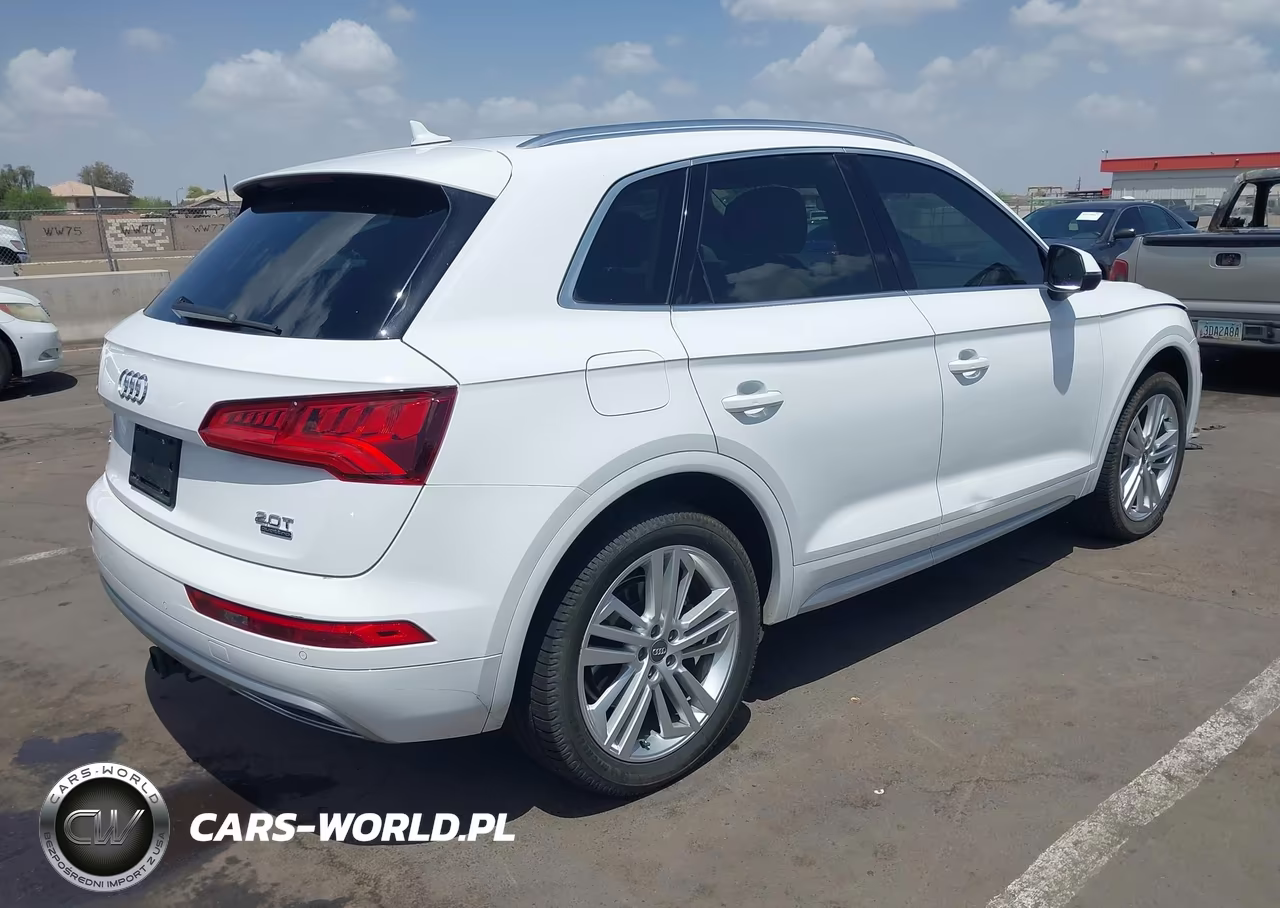 2018 Audi Q5 2.0T Premium-2.0T Tech Premium VIN:WA1CNAFY8J2215658 - 4