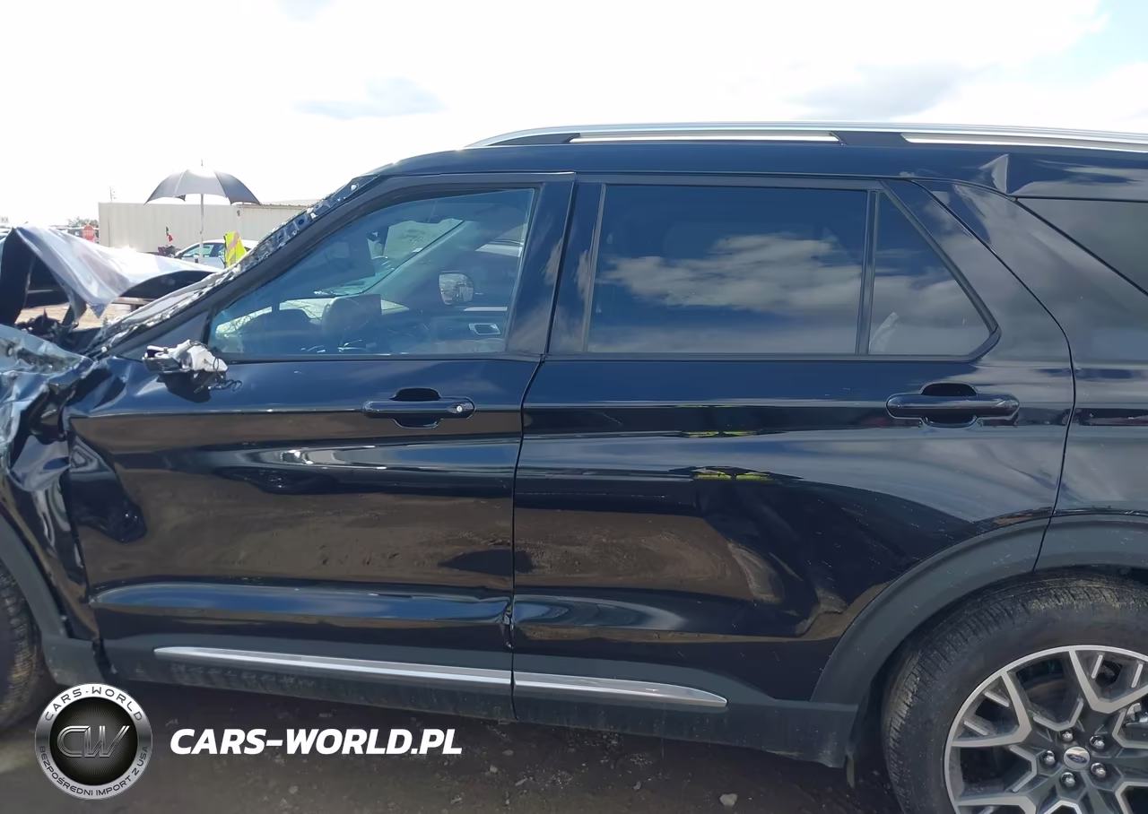 2025 Ford Explorer Platinum VIN:1FMWK7HC7SGC40132 - 14