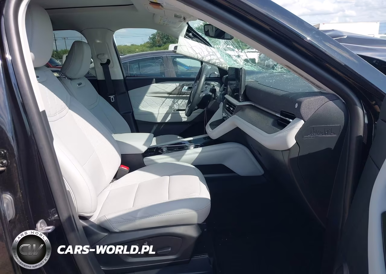 2025 Ford Explorer Platinum VIN:1FMWK7HC7SGC40132 - 5