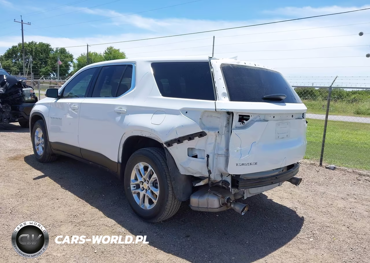 2023 Chevrolet Traverse Fwd Ls VIN:1GNERFKW8PJ132788 - 3