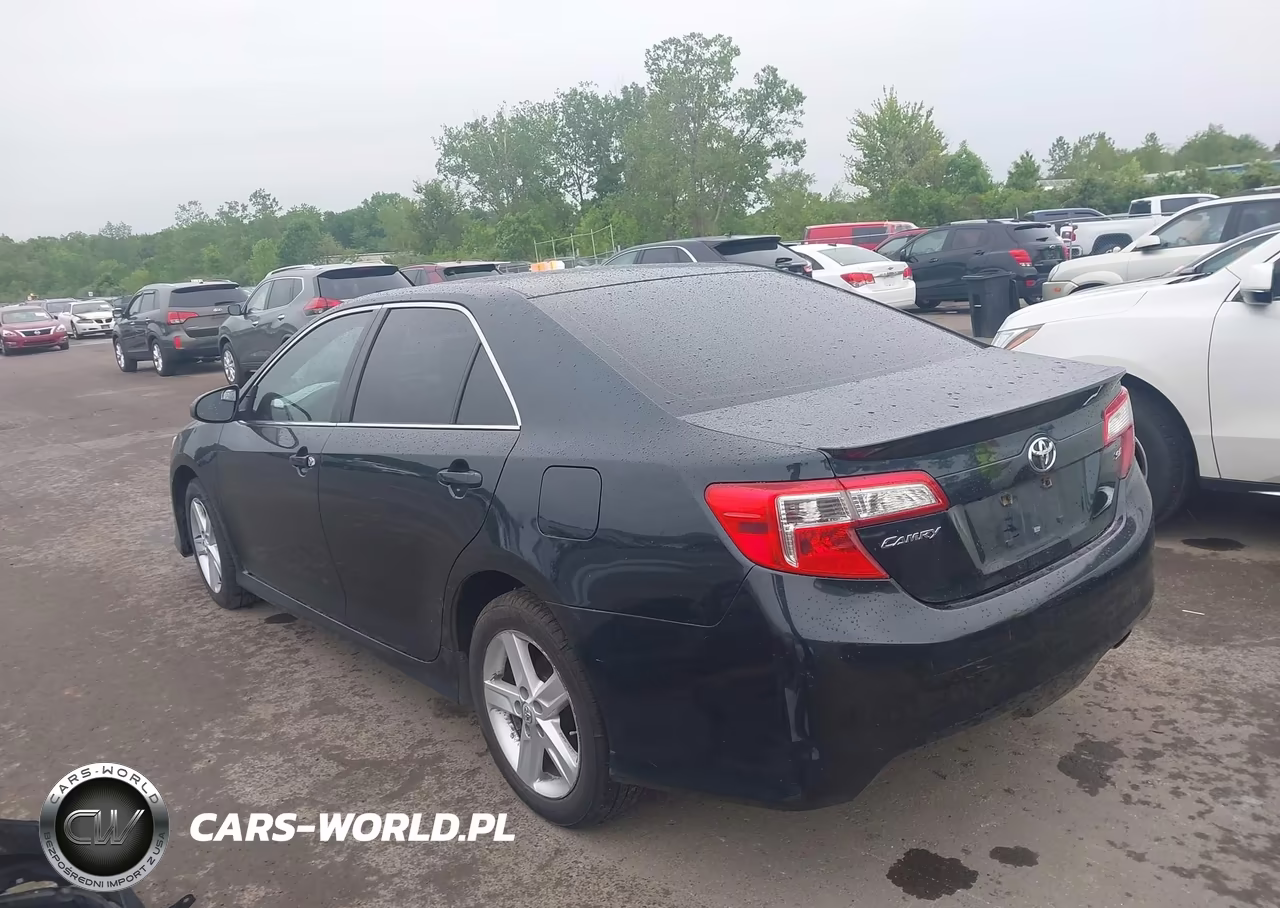 2014 Toyota Camry Se VIN:4T1BF1FK2EU422000 - 3