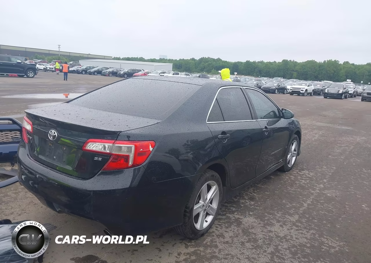 2014 Toyota Camry Se VIN:4T1BF1FK2EU422000 - 4