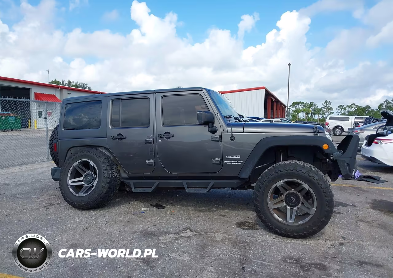 2017 Jeep Wrangler Unlimited Sport 4X4 VIN:1C4BJWDG8HL570337 - 13