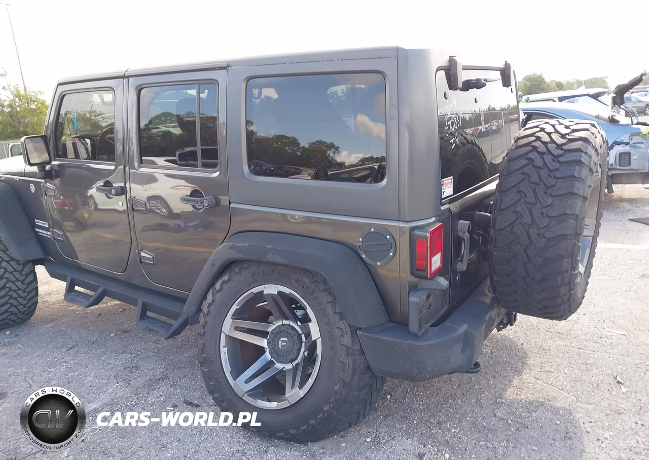 2017 Jeep Wrangler Unlimited Sport 4X4 VIN:1C4BJWDG8HL570337 - 6