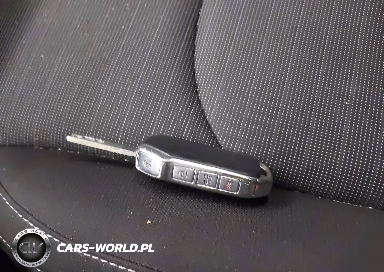 2019 Kia Forte S VIN:3KPF34AD6KE013825 - 11