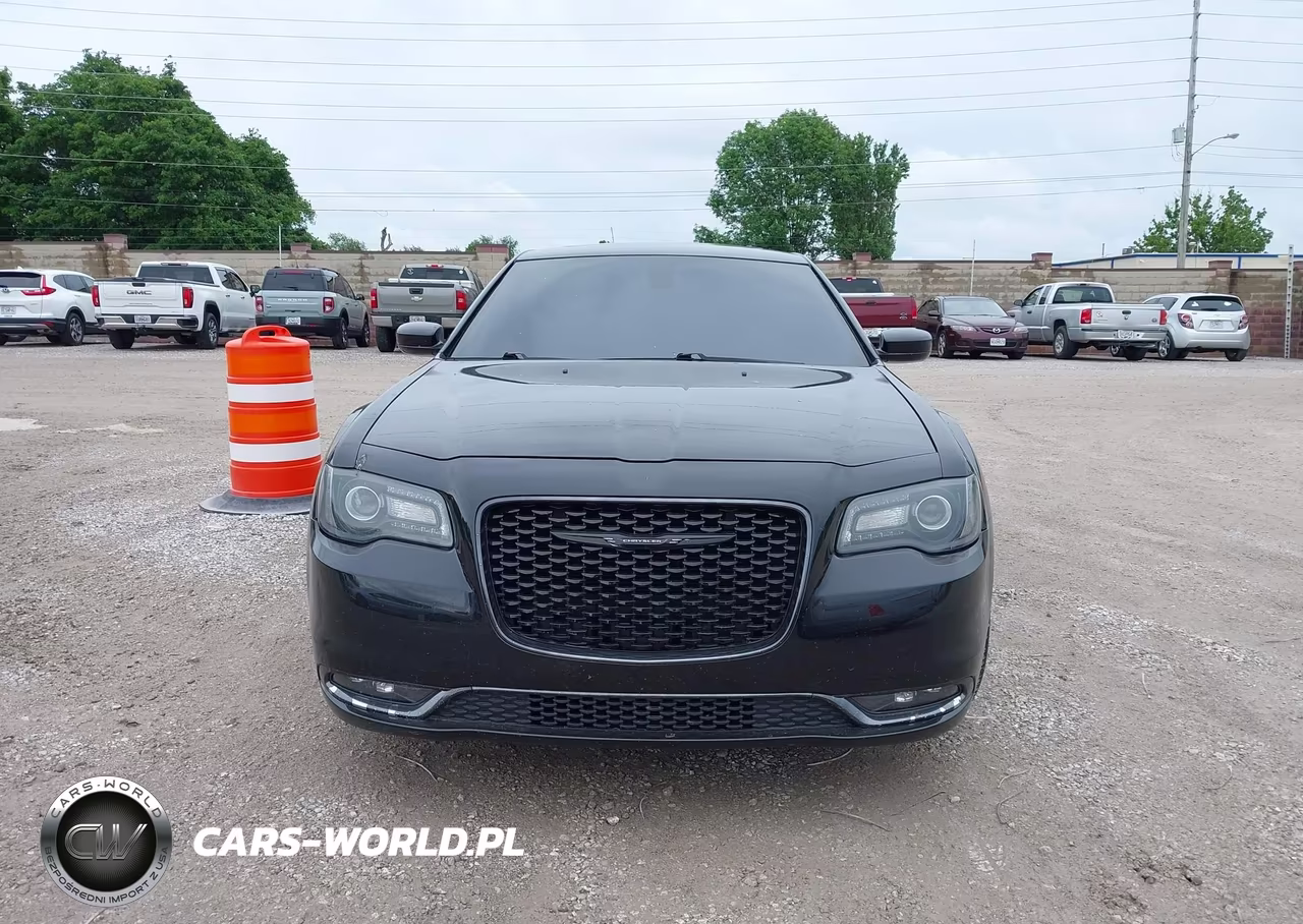 2015 Chrysler 300 300S VIN:2C3CCABG9FH803225 - 12