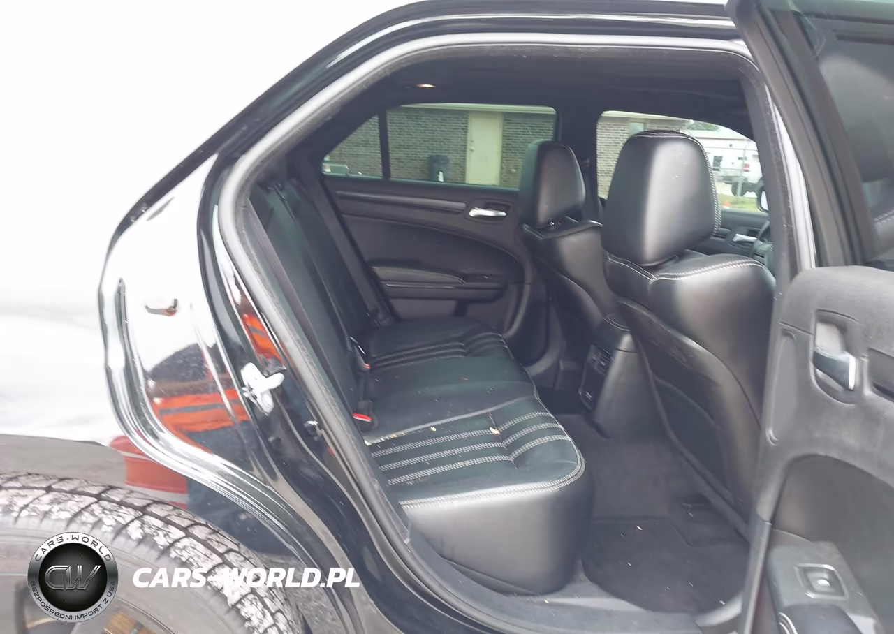 2015 Chrysler 300 300S VIN:2C3CCABG9FH803225 - 8