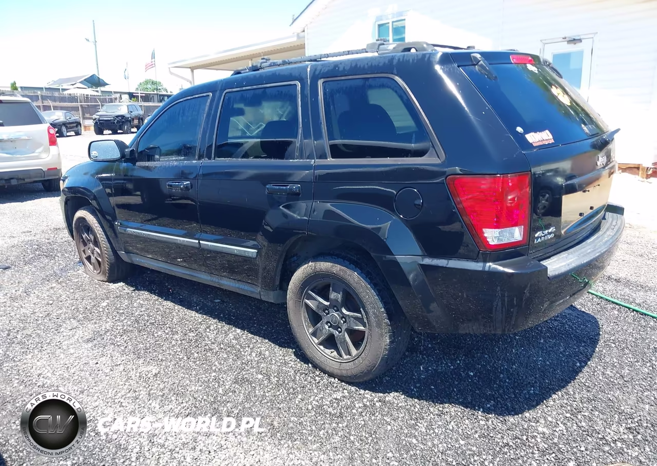 2007 Jeep Grand Cherokee Laredo VIN:1J8GR48K67C570717 - 3