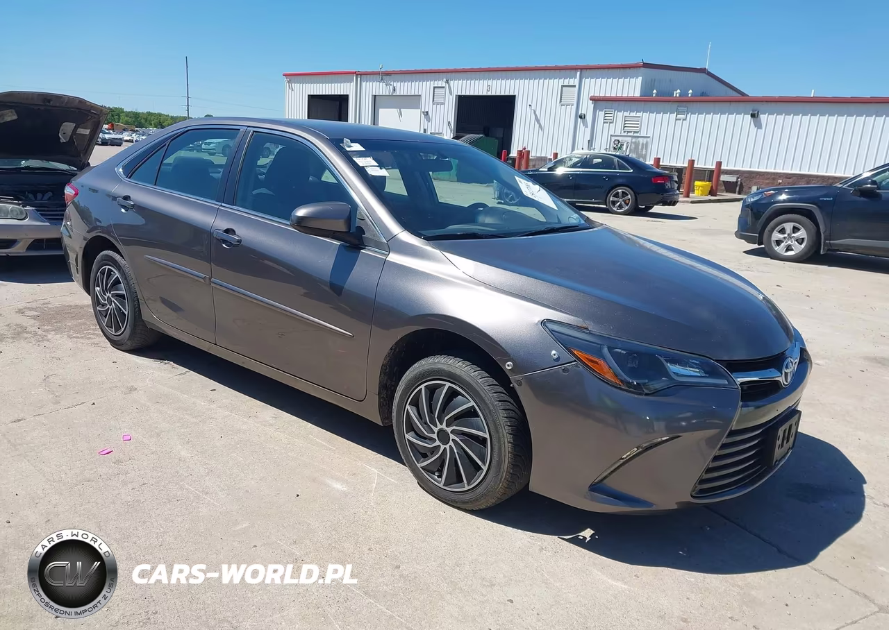 Główne zdjęcie 2017 Toyota Camry Le