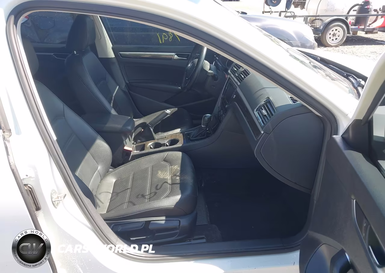 2018 Volkswagen Passat 2.0T Se VIN:1VWBA7A38JC041514 - 5
