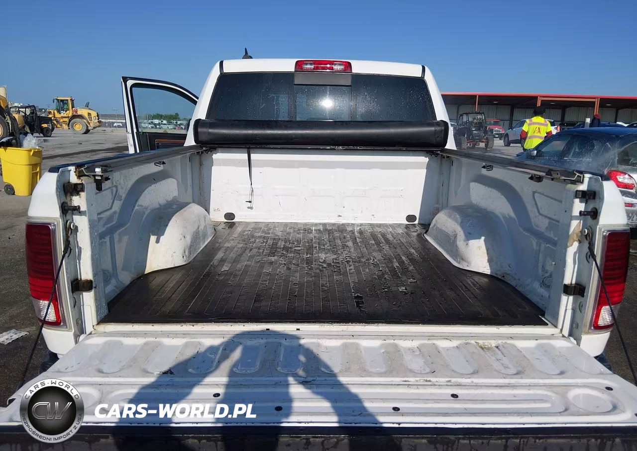 2014 Ram 1500 Laramie VIN:1C6RR7NT2ES412156 - 17