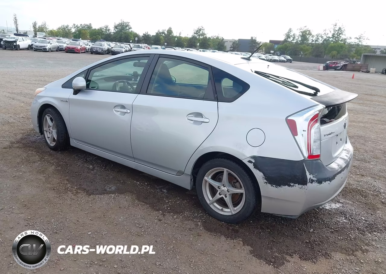 2015 Toyota Prius Three VIN:JTDKN3DU8F0395773 - 3