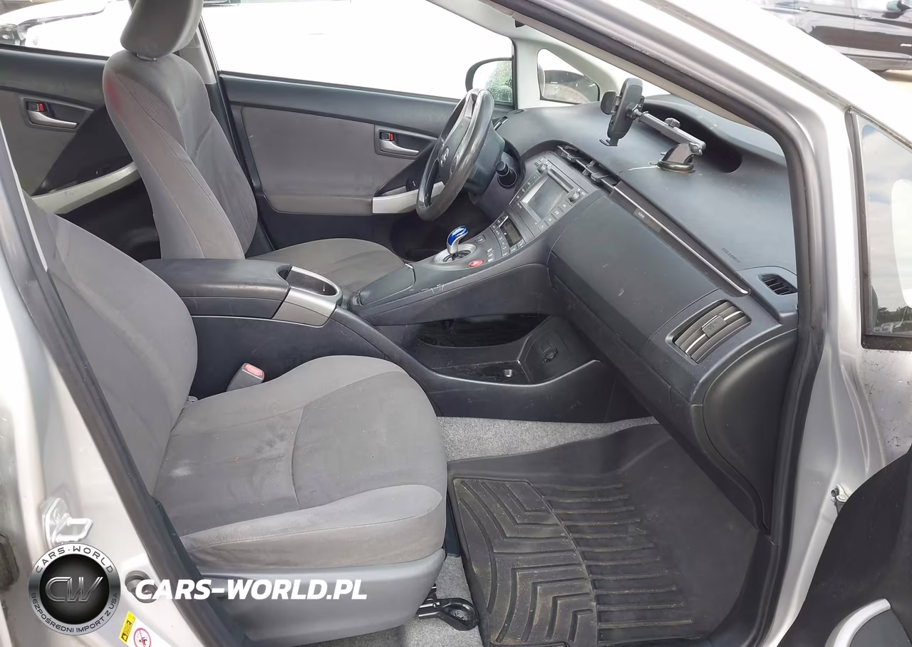 2015 Toyota Prius Three VIN:JTDKN3DU8F0395773 - 5