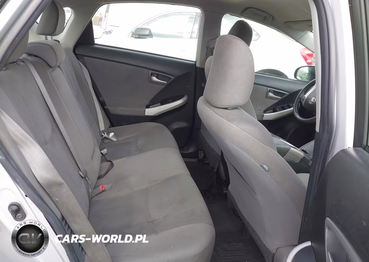 2015 Toyota Prius Three VIN:JTDKN3DU8F0395773 - 8