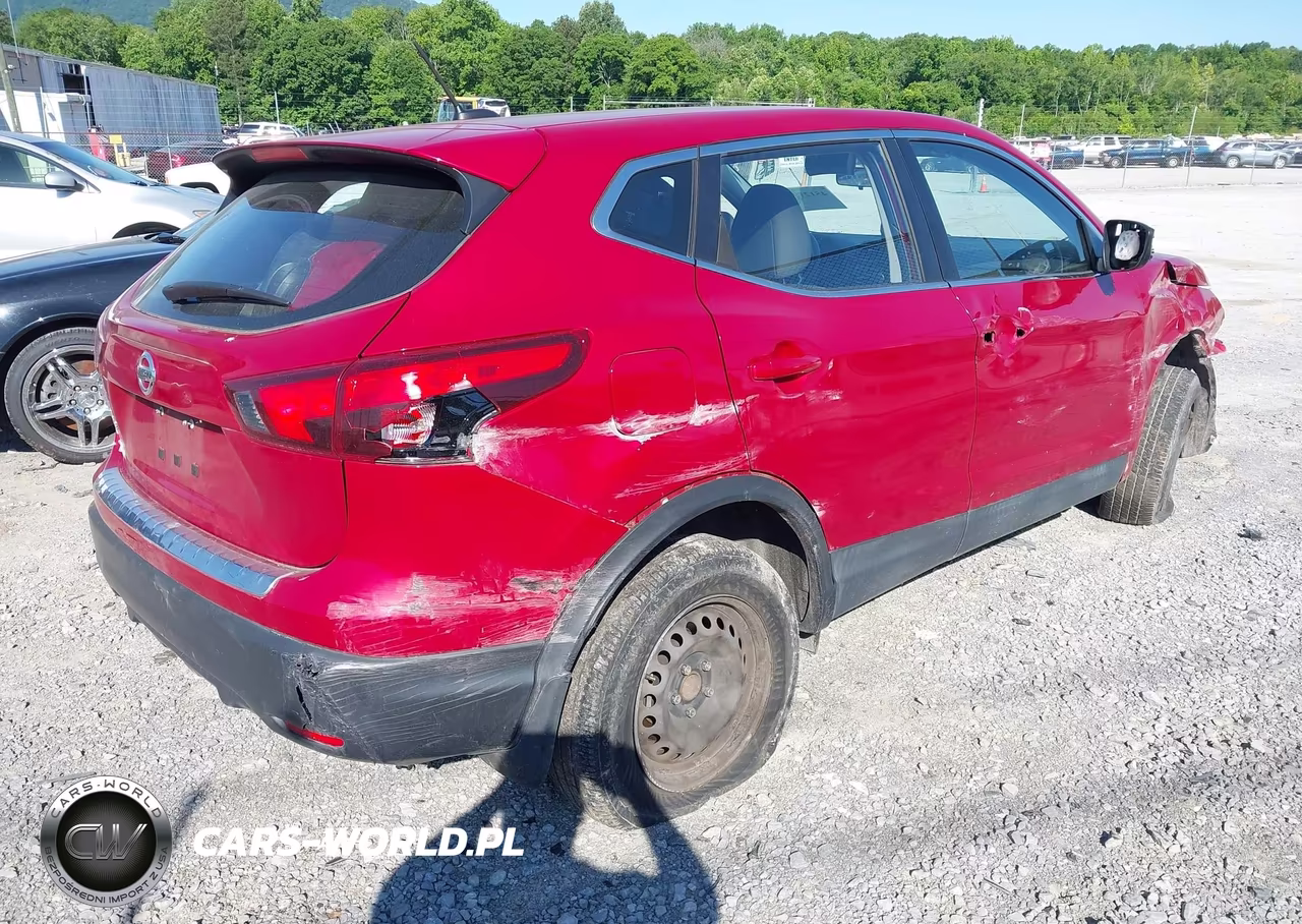 2018 Nissan Rogue Sport S VIN:JN1BJ1CP7JW187548 - 4