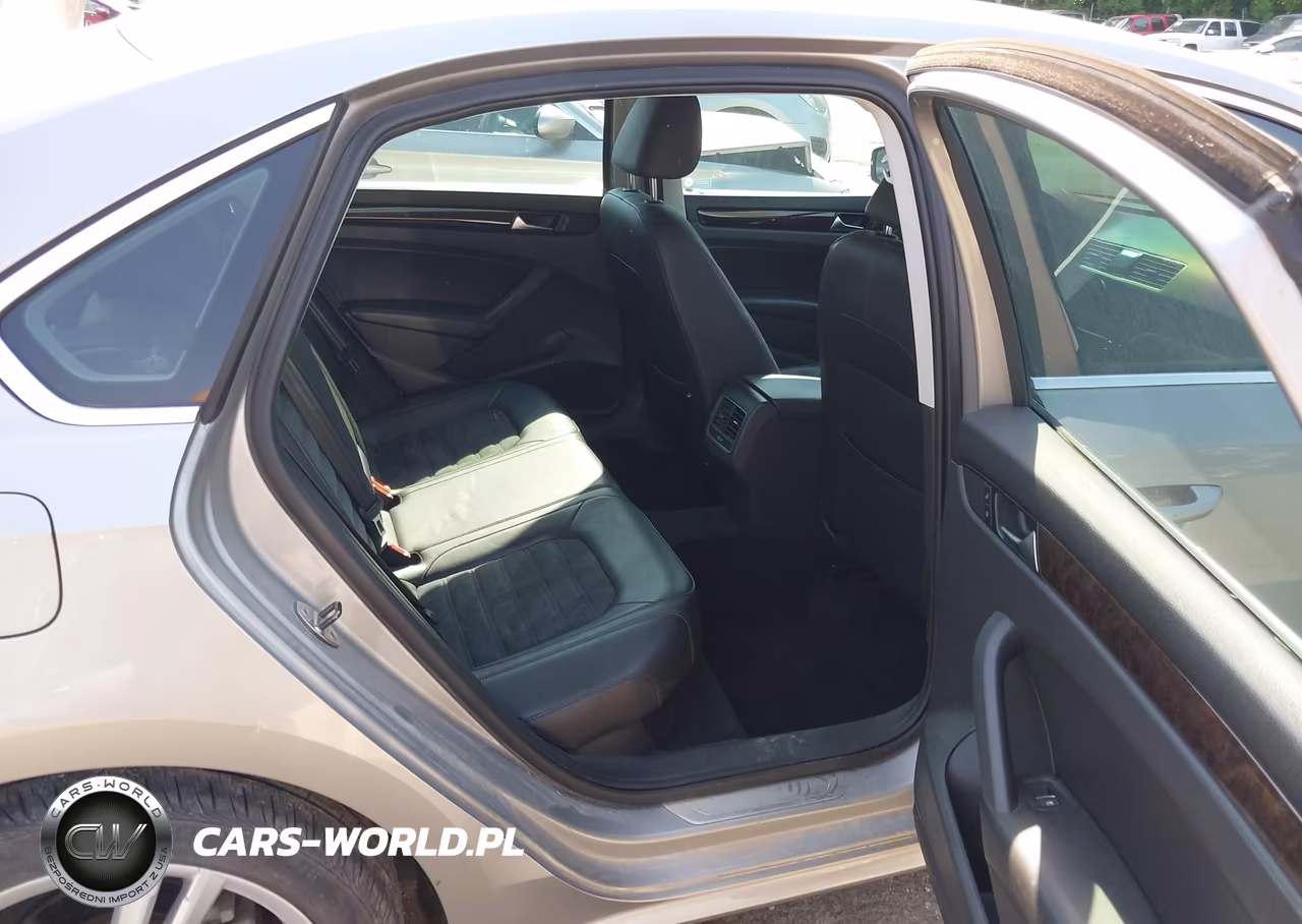 2014 Volkswagen Passat 2.0L Tdi Sel Premium VIN:1VWCN7A39EC062483 - 8