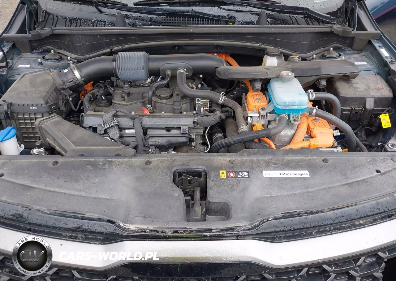 2023 Kia Sportage Plug-In Hybrid X-Line VIN:KNDPYDAHXP7049274 - 10