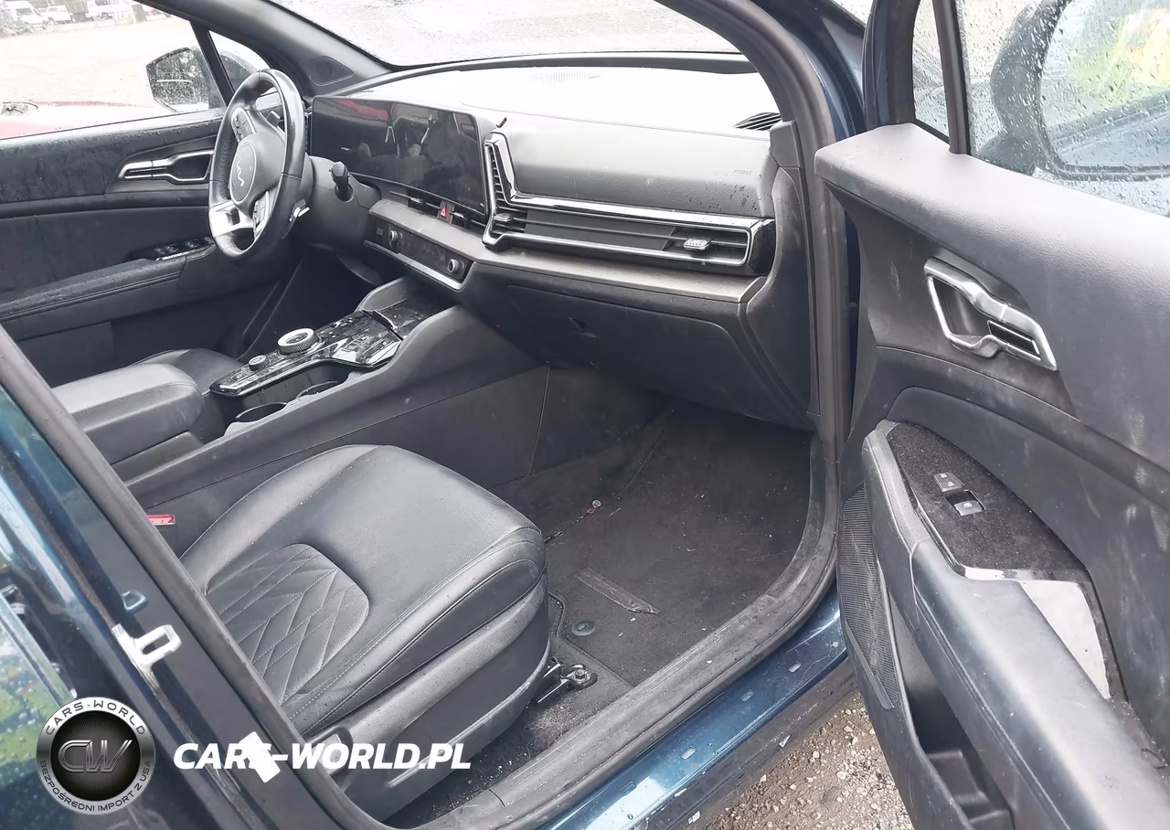 2023 Kia Sportage Plug-In Hybrid X-Line VIN:KNDPYDAHXP7049274 - 5