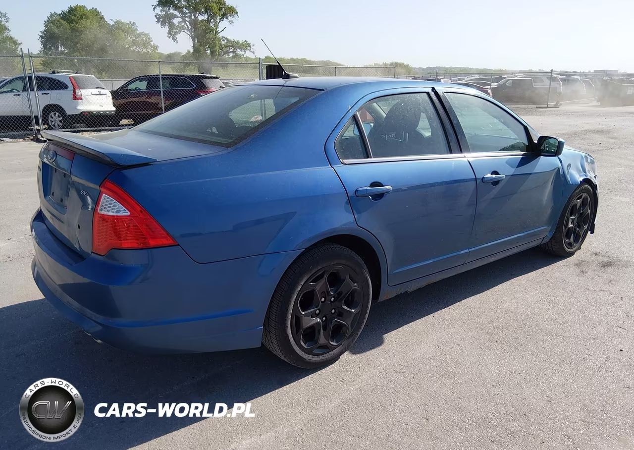 2010 Ford Fusion Se VIN:3FAHP0HA4AR216033 - 4