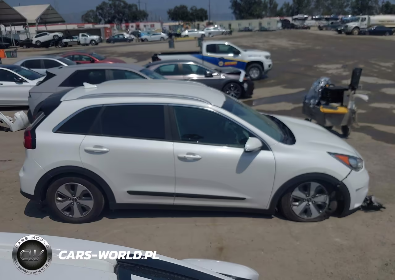 2019 Kia Niro Plug-In Hybrid Ex VIN:KNDCD3LDXK5217630 - 12