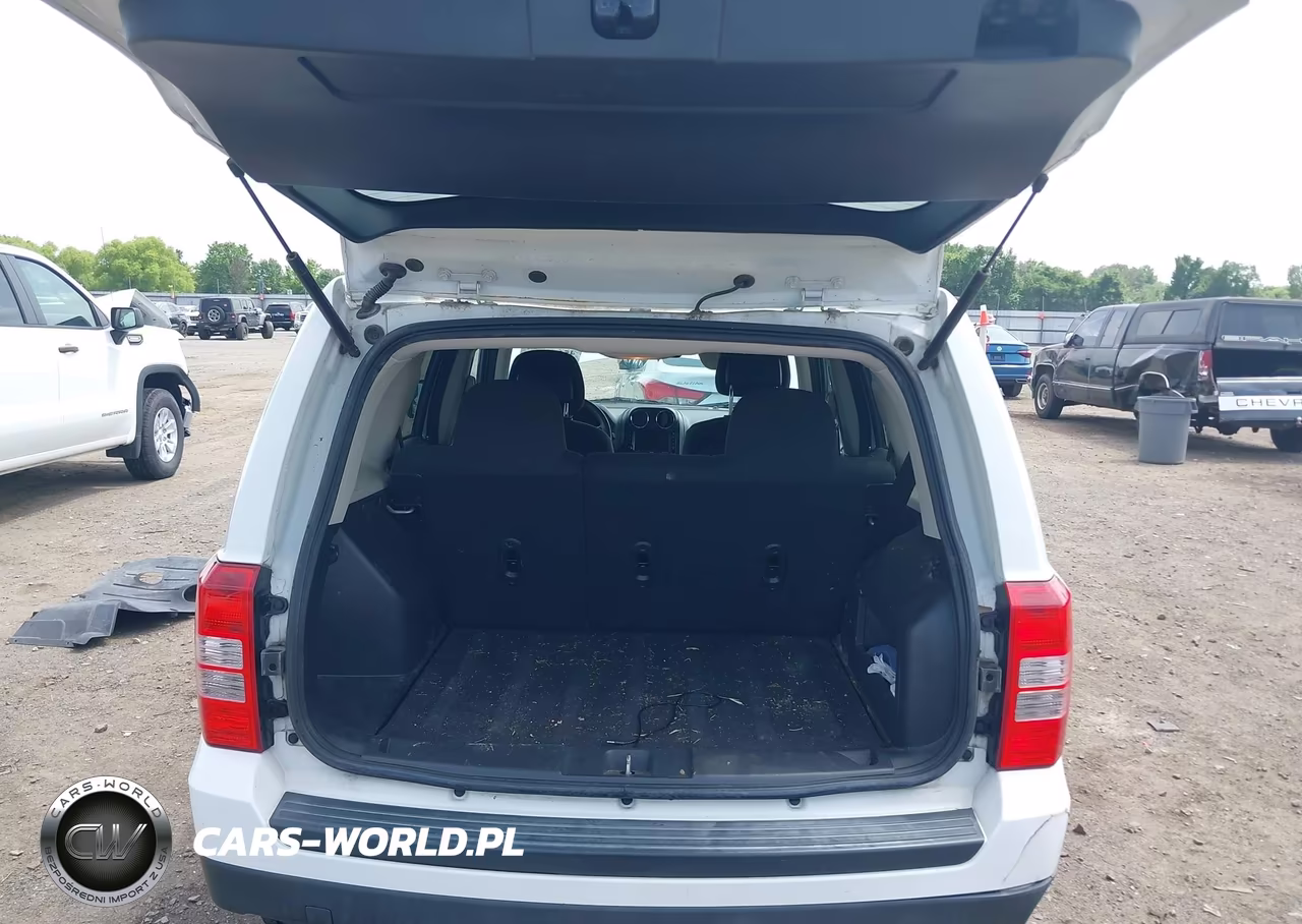 2016 Jeep Patriot Sport VIN:1C4NJPBB8GD761484 - 18