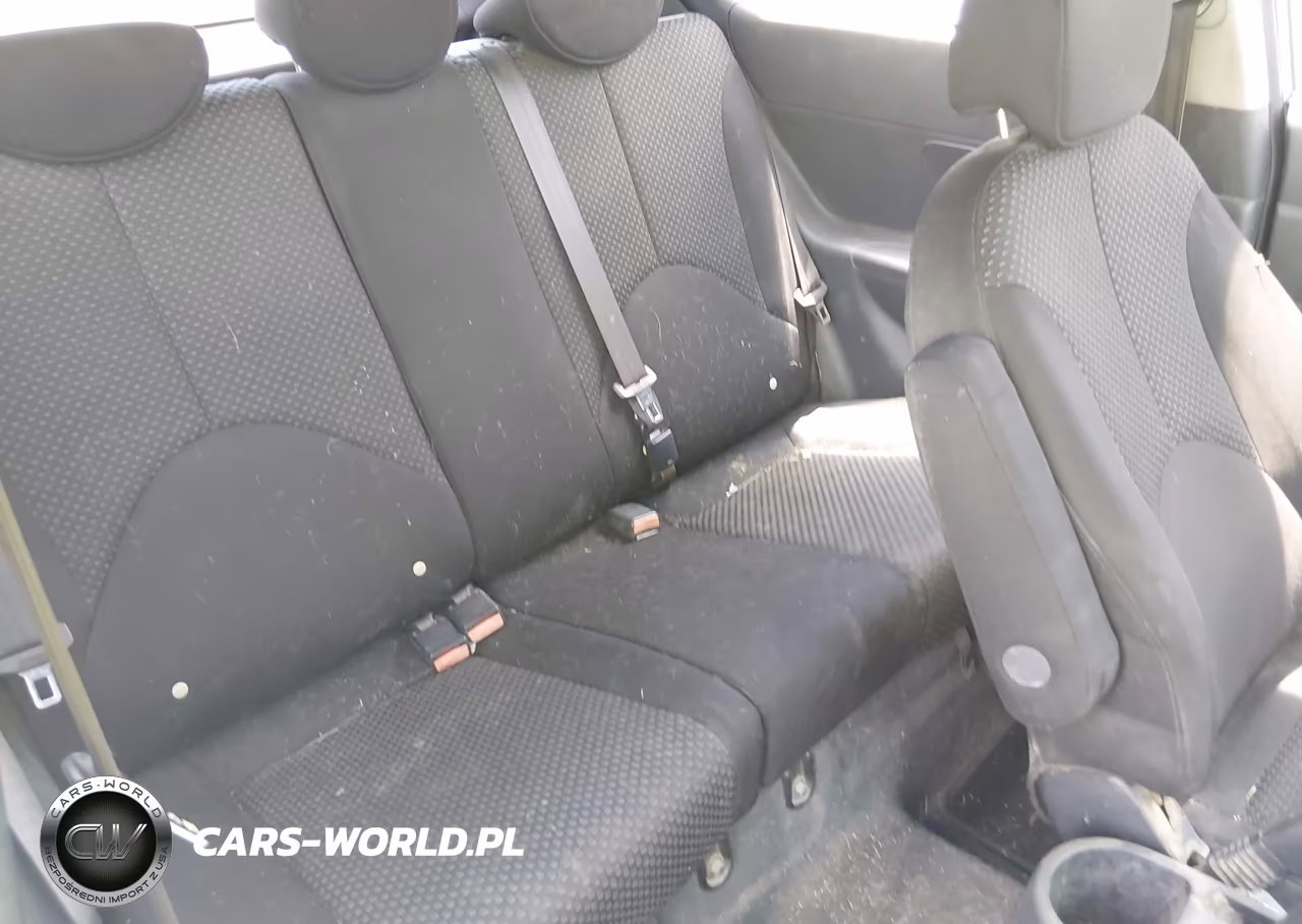 2008 Hyundai Accent Gs VIN:KMHCM36C28U093463 - 8