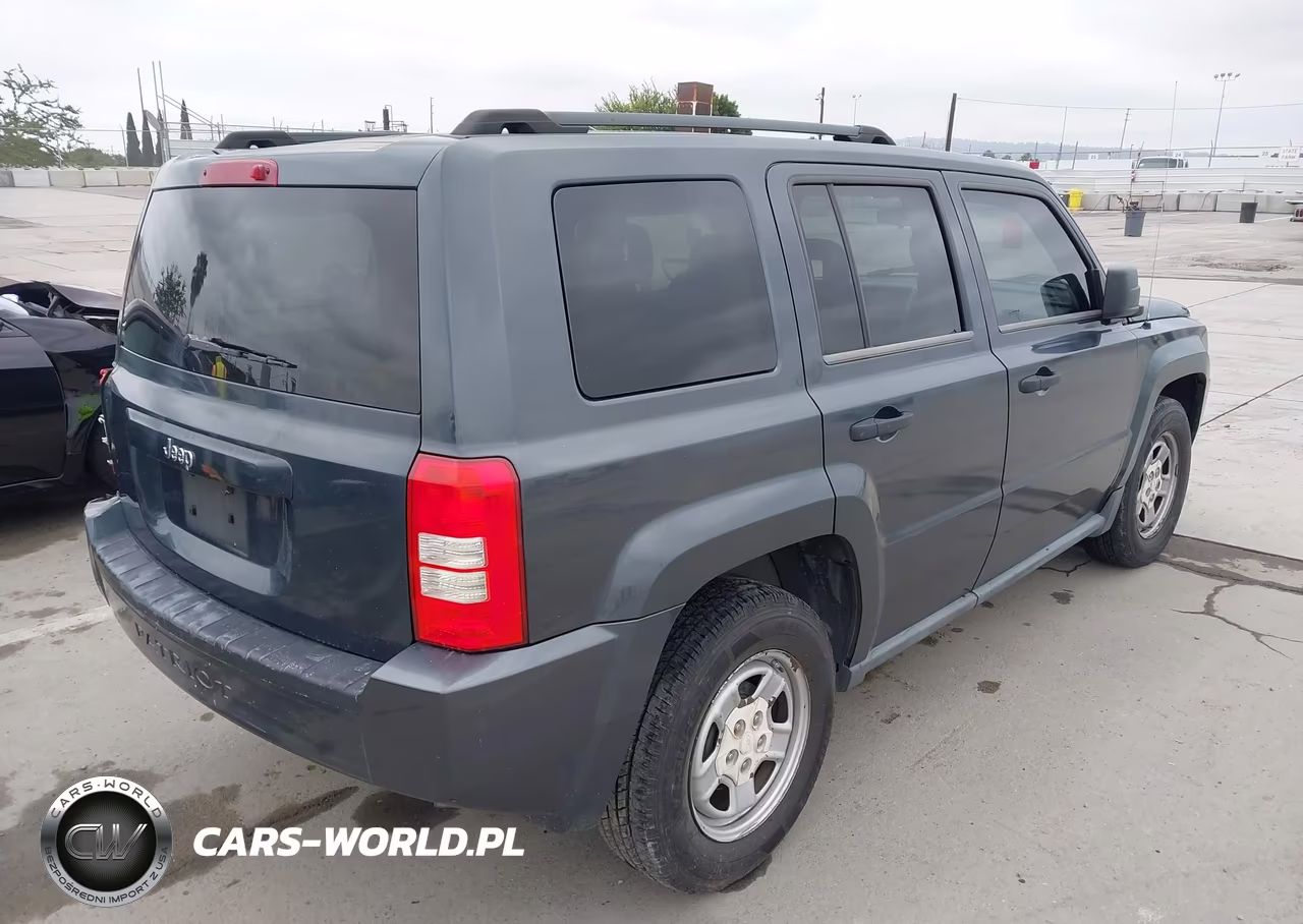 2008 Jeep Patriot Sport VIN:1J8FT28W48D551891 - 4