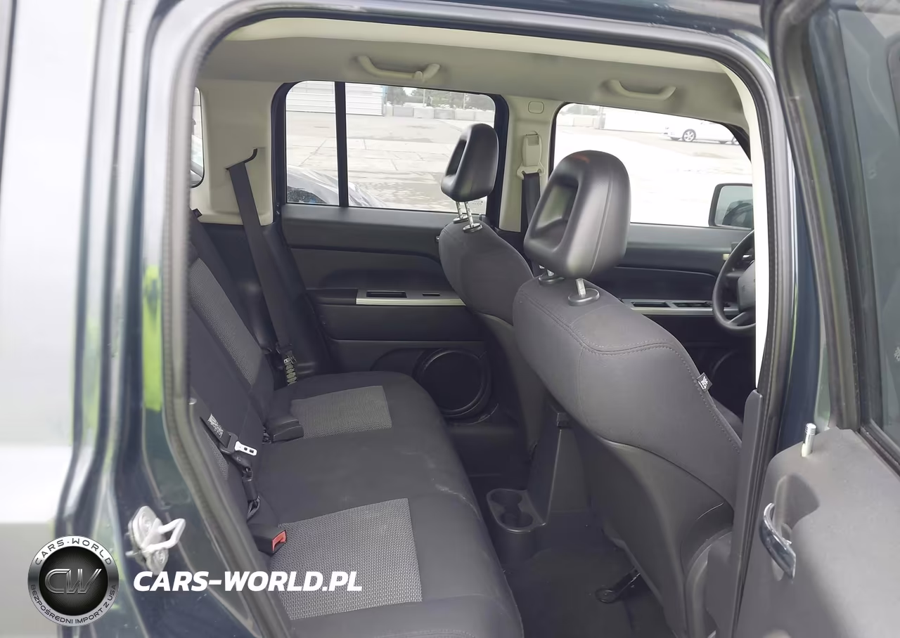 2008 Jeep Patriot Sport VIN:1J8FT28W48D551891 - 8
