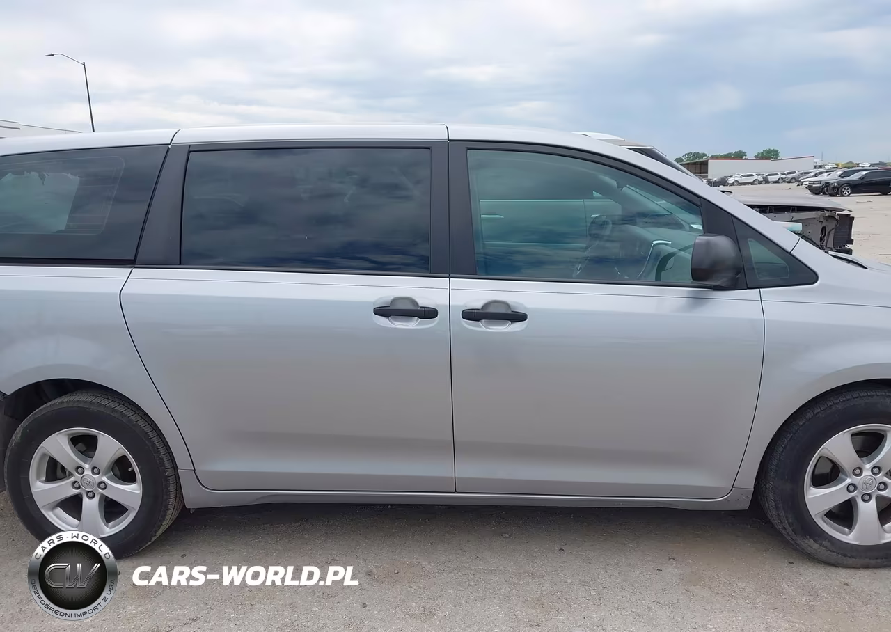 2017 Toyota Sienna L 7 Passenger VIN:5TDZZ3DC9HS898304 - 13