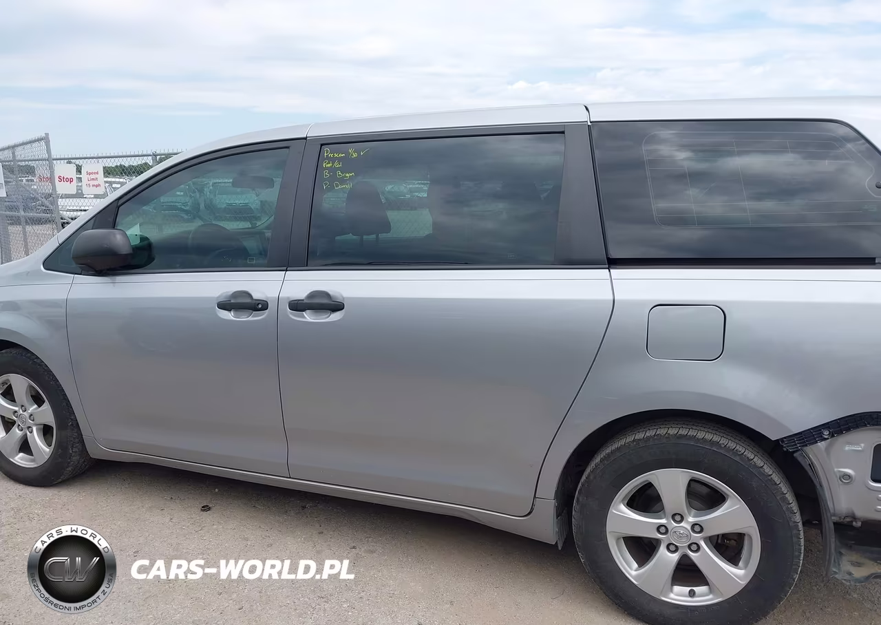 2017 Toyota Sienna L 7 Passenger VIN:5TDZZ3DC9HS898304 - 14