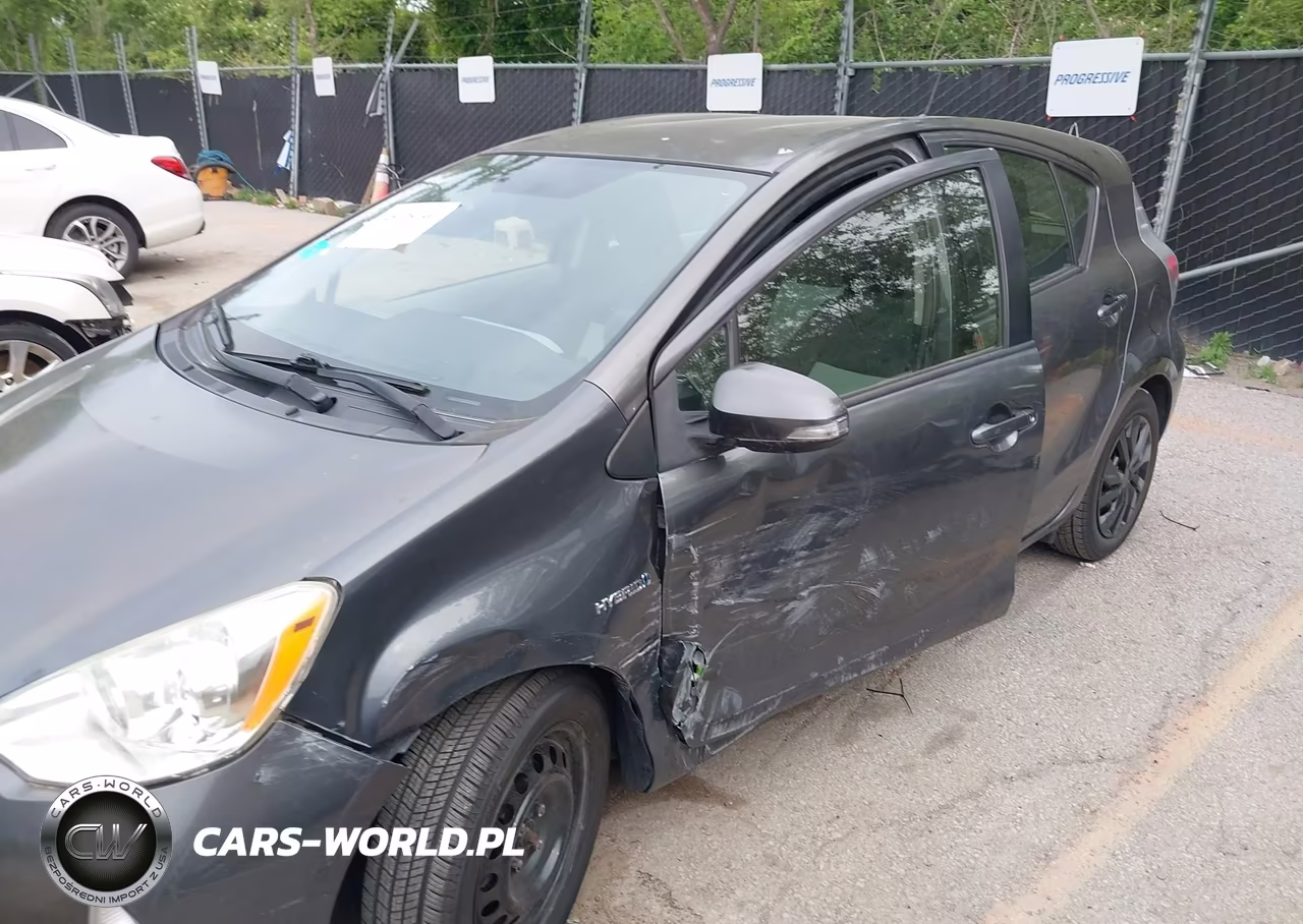 2012 Toyota Prius C Two VIN:JTDKDTB30C1516511 - 6