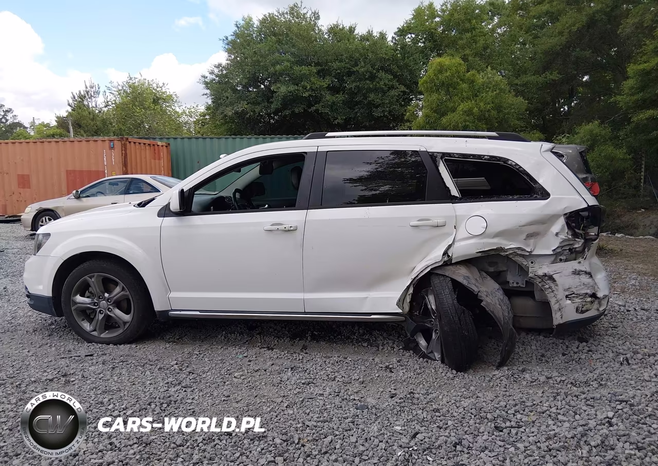 2017 Dodge Journey Crossroad Plus VIN:3C4PDCGG5HT576253 - 14