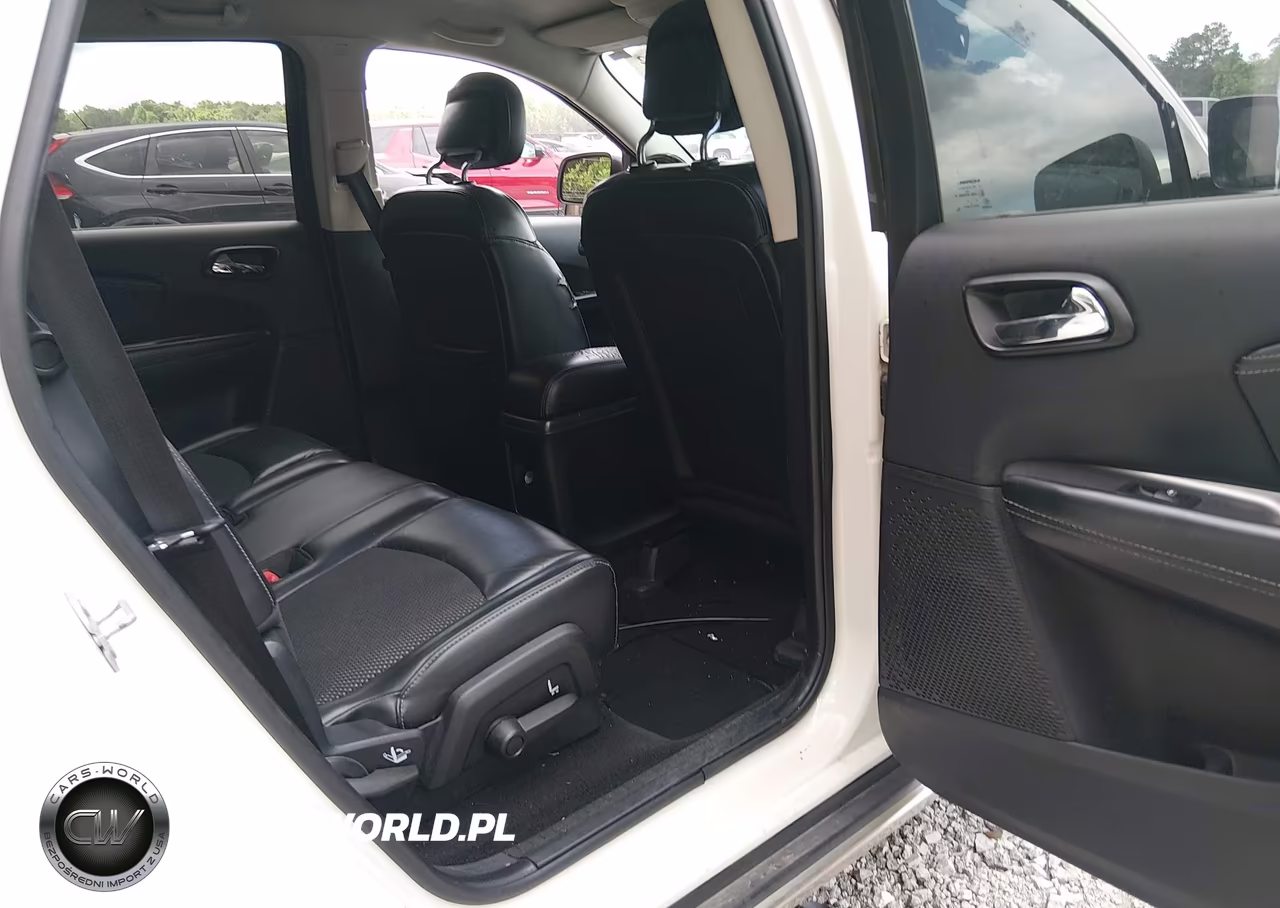 2017 Dodge Journey Crossroad Plus VIN:3C4PDCGG5HT576253 - 8