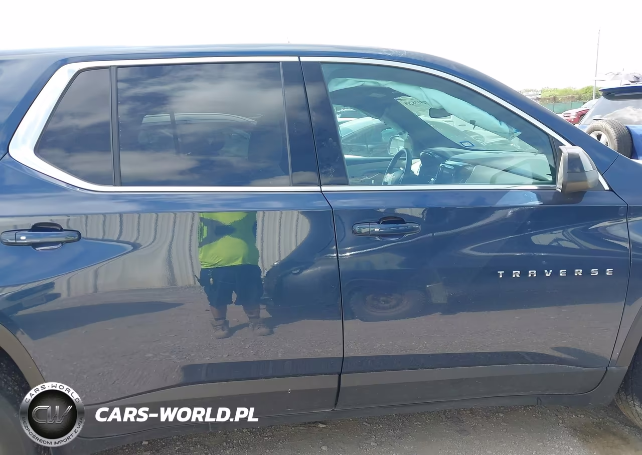 2022 Chevrolet Traverse Fwd Ls VIN:1GNERFKW2NJ124246 - 13