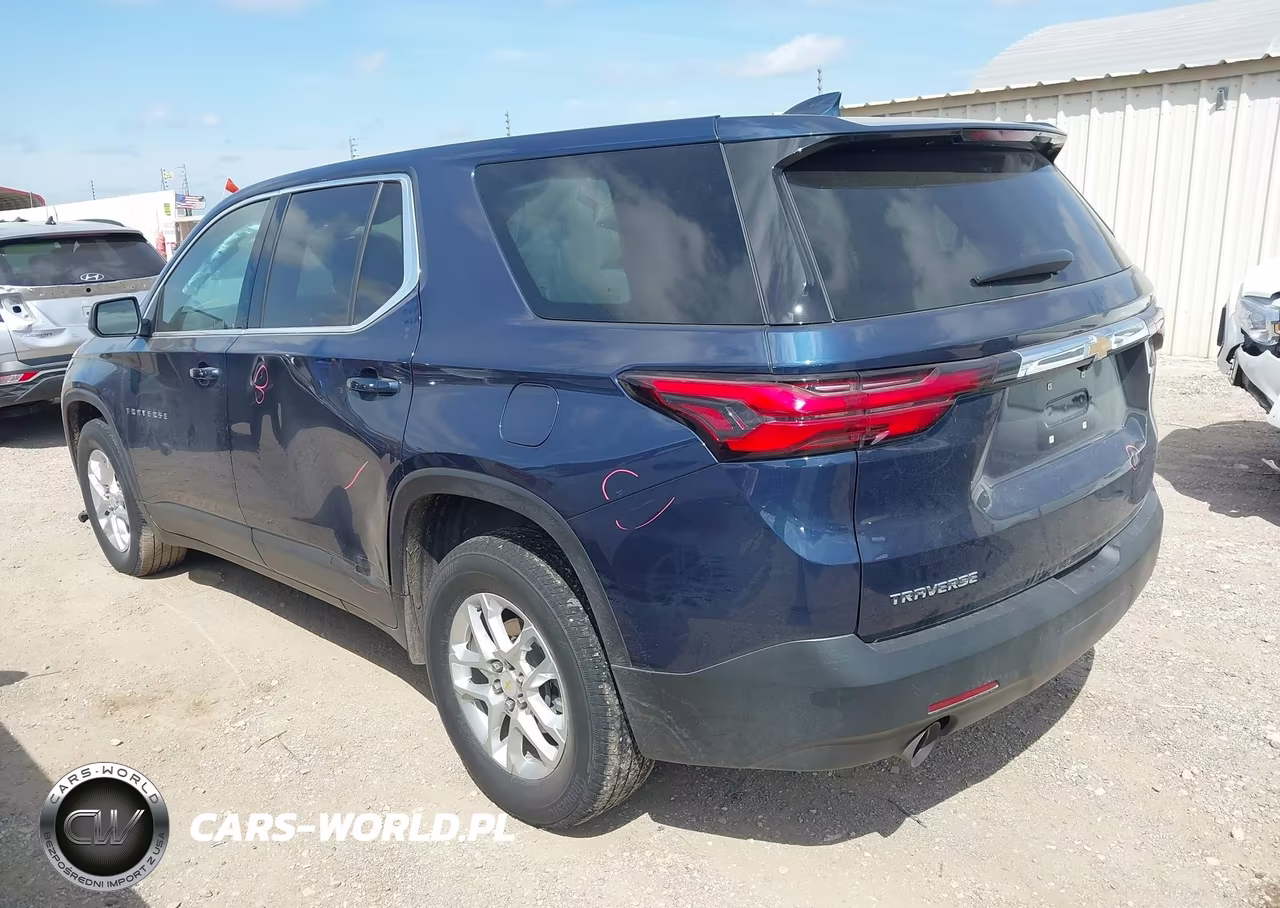 2022 Chevrolet Traverse Fwd Ls VIN:1GNERFKW2NJ124246 - 3
