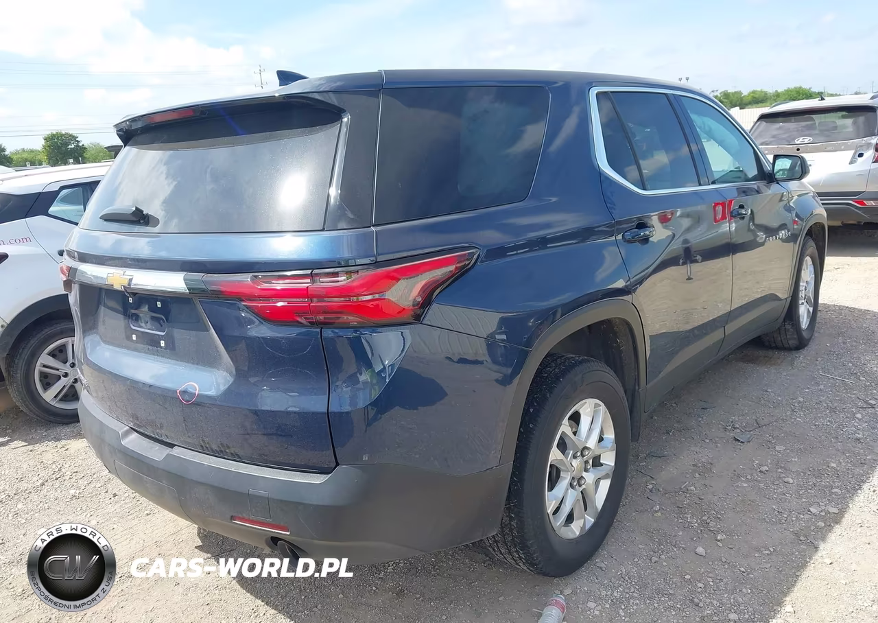 2022 Chevrolet Traverse Fwd Ls VIN:1GNERFKW2NJ124246 - 4