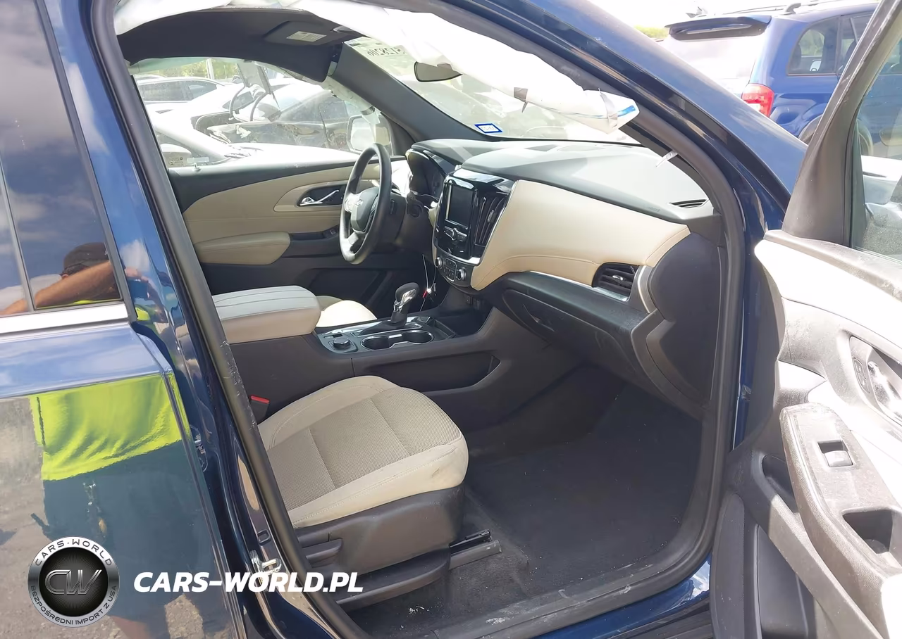 2022 Chevrolet Traverse Fwd Ls VIN:1GNERFKW2NJ124246 - 5