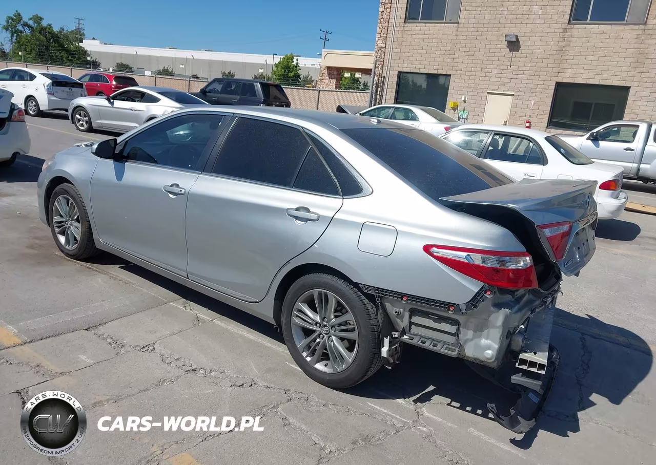 2017 Toyota Camry Se VIN:4T1BF1FK6HU365370 - 3