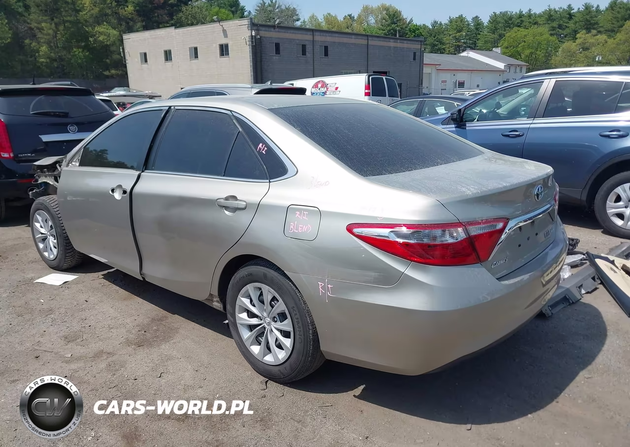 2015 Toyota Camry Hybrid Le VIN:4T1BD1FK1FU155939 - 3