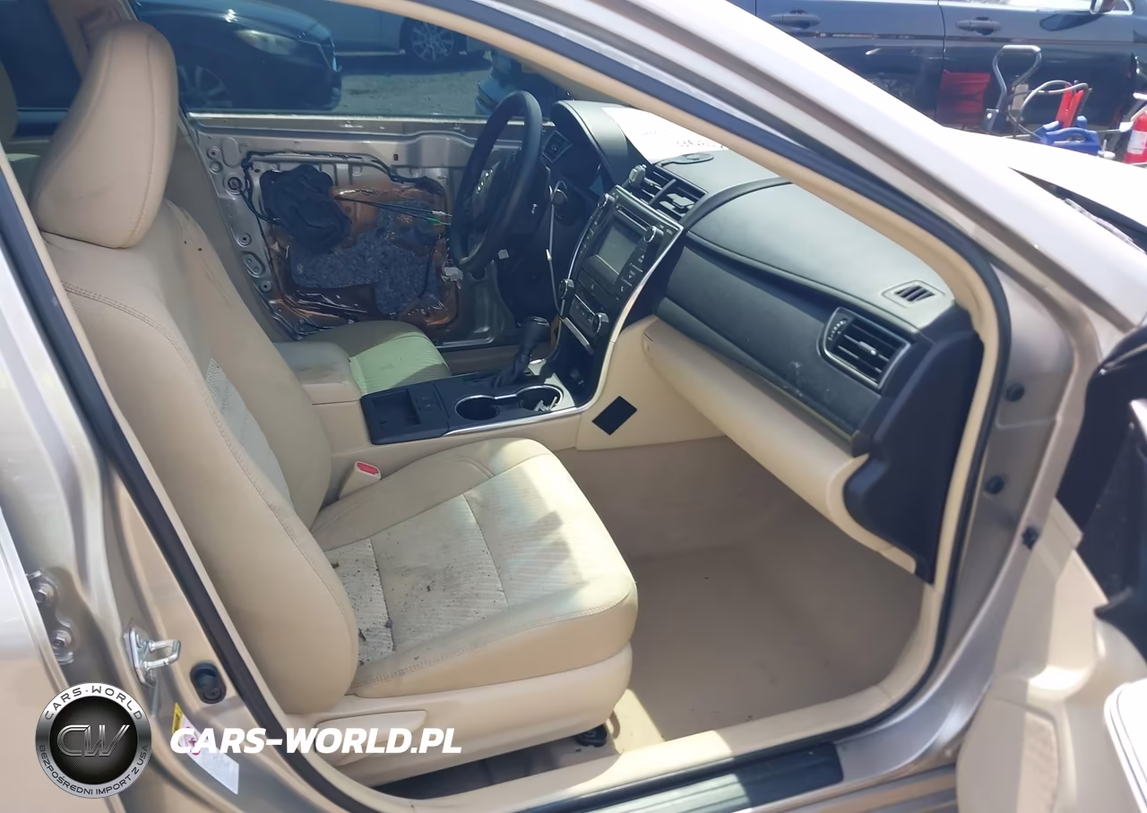 2015 Toyota Camry Hybrid Le VIN:4T1BD1FK1FU155939 - 5