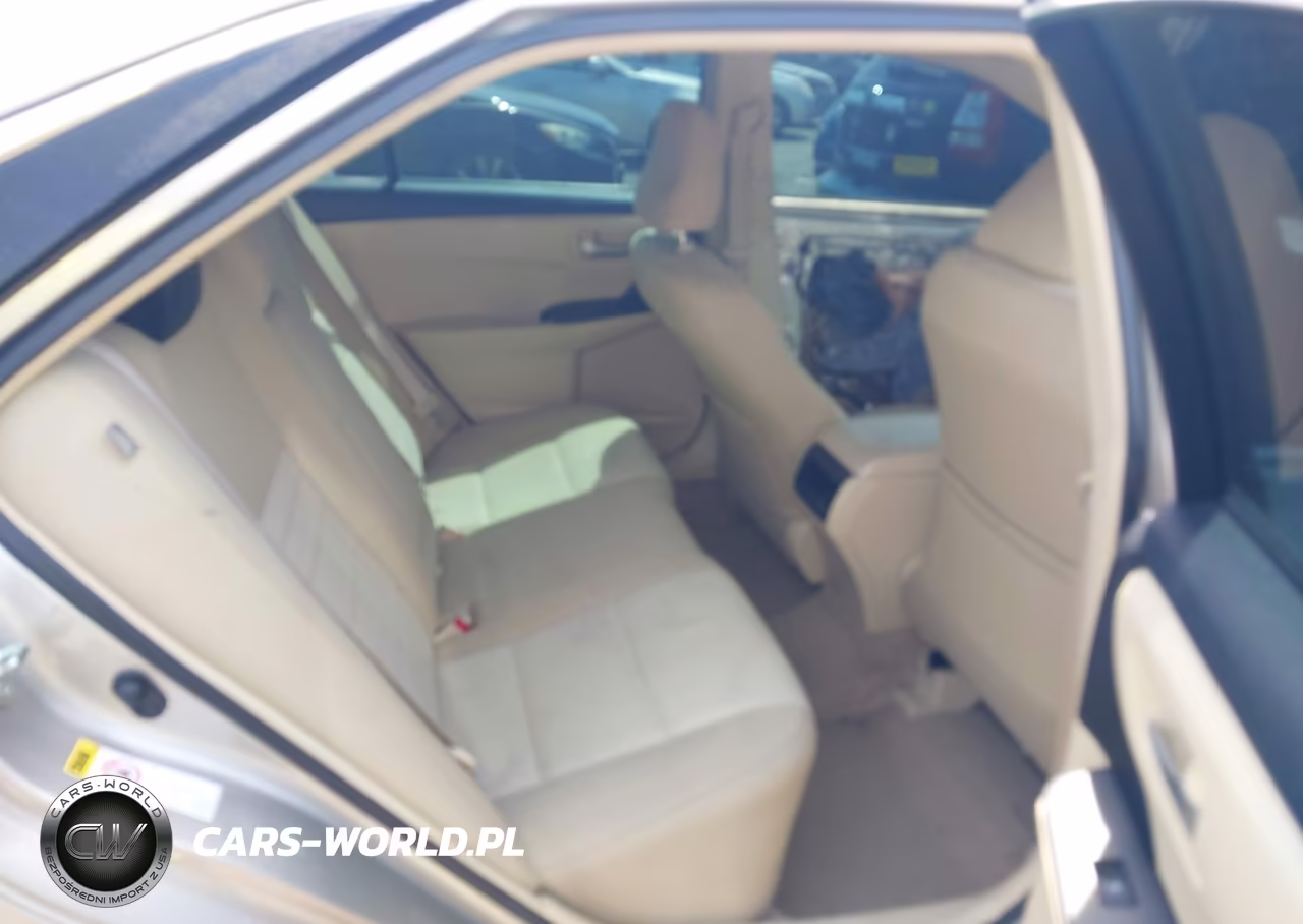 2015 Toyota Camry Hybrid Le VIN:4T1BD1FK1FU155939 - 8