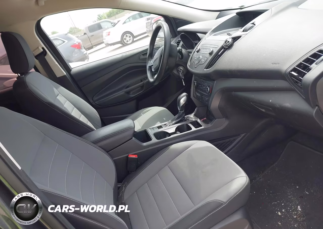 2019 Ford Escape S VIN:1FMCU0F72KUA20814 - 5