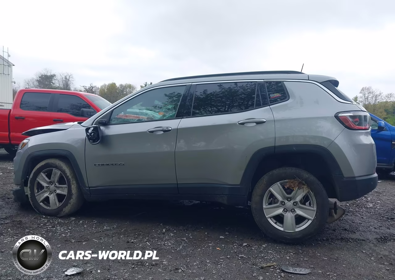 2022 Jeep Compass Latitude 4X4 VIN:3C4NJDBB3NT131555 - 14