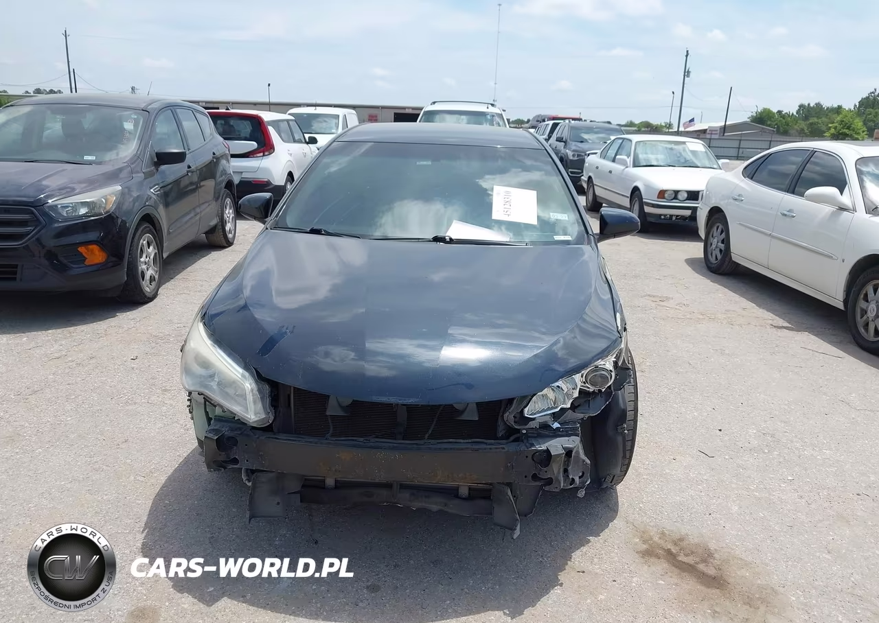 2017 Toyota Camry Le VIN:4T1BF1FK7HU382744 - 12