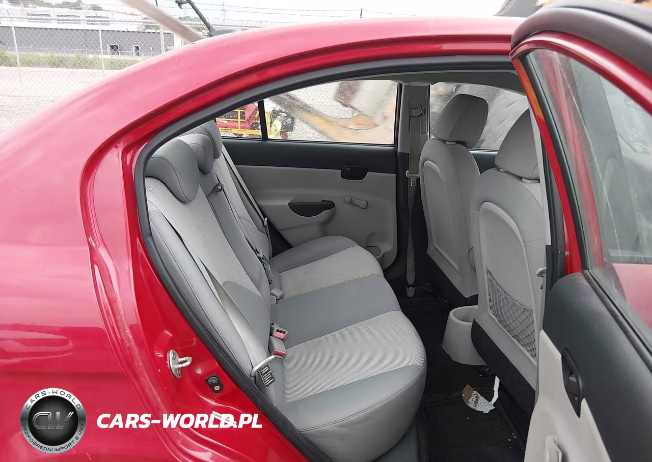 2011 Hyundai Accent Gls VIN:KMHCN4AC5BU614385 - 8