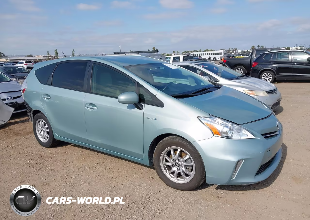 2014 Toyota Prius V Five-Three-Two