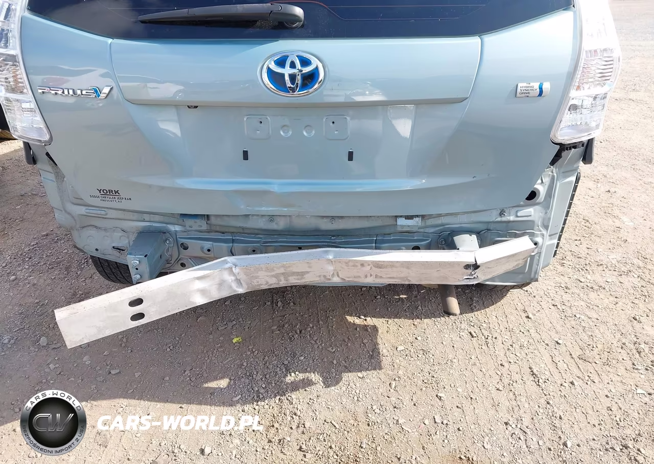 2014 Toyota Prius V Five-Three-Two VIN:JTDZN3EU1EJ001634 - 6