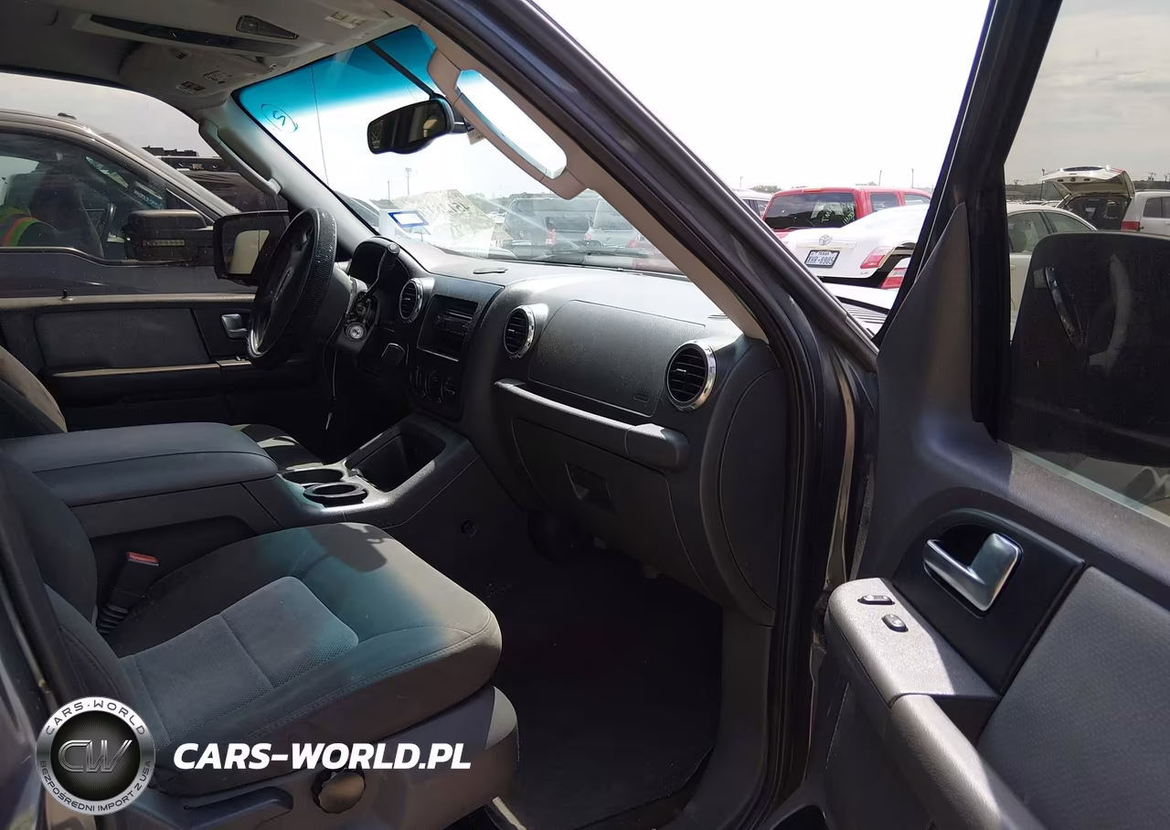 2003 Ford Expedition Xlt VIN:1FMPU15L93LB45418 - 5
